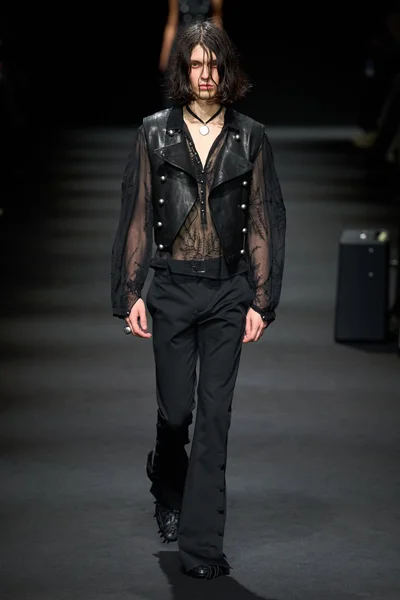 Look 34
